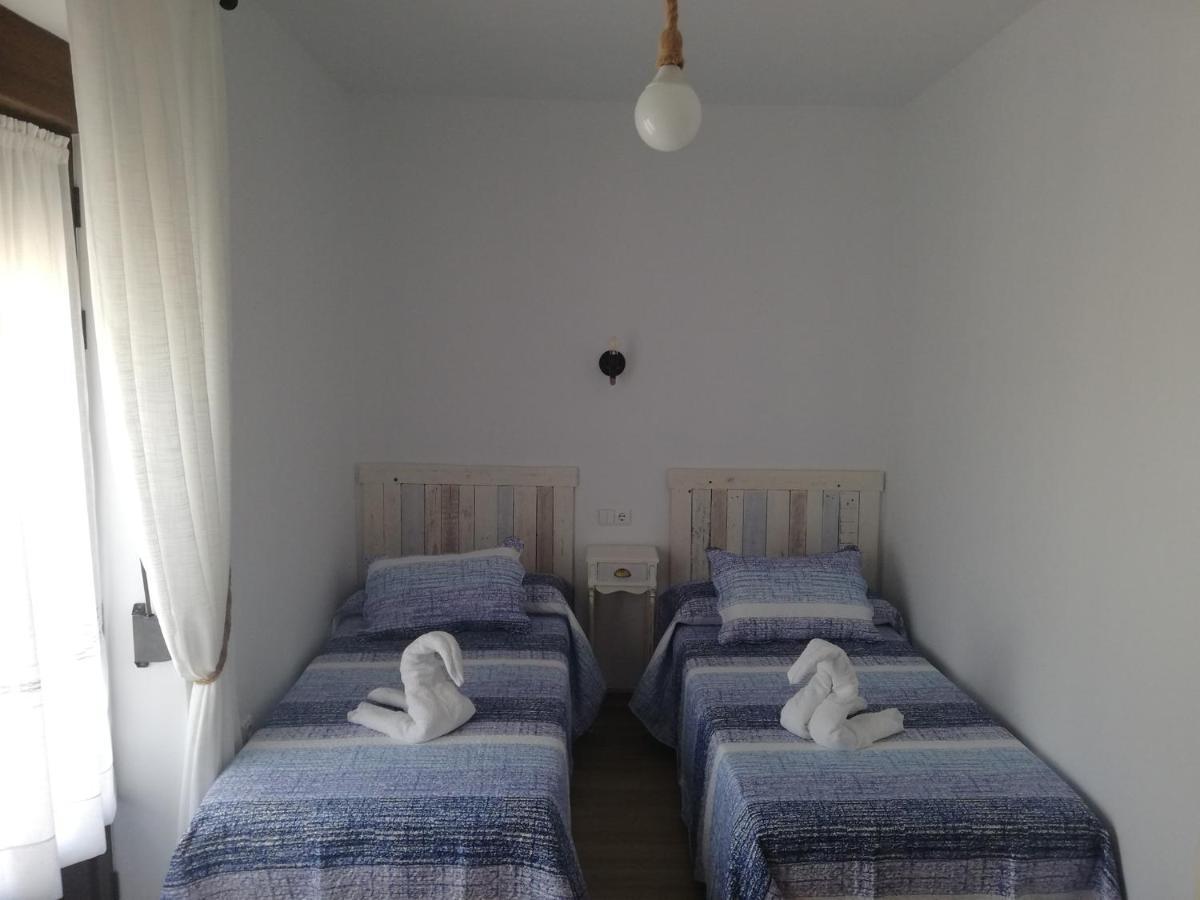 Hostal El Lugar De La Mancha Argamasilla De Alba Exterior photo